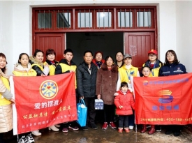 长沙bsport电梯有限公司与公益组织“长沙县爱的摆渡人义工发展中心”看望失独老人,一起陪过小年夜2