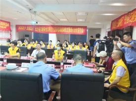 长沙bsport电梯有限公司与公益组织“长沙县爱的摆渡人义工发展中心”看望失独老人,一起陪过小年夜2